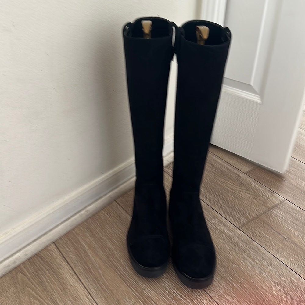 Stuart Weitzman Henley Pull On Boot- Size 10- Dust Bag